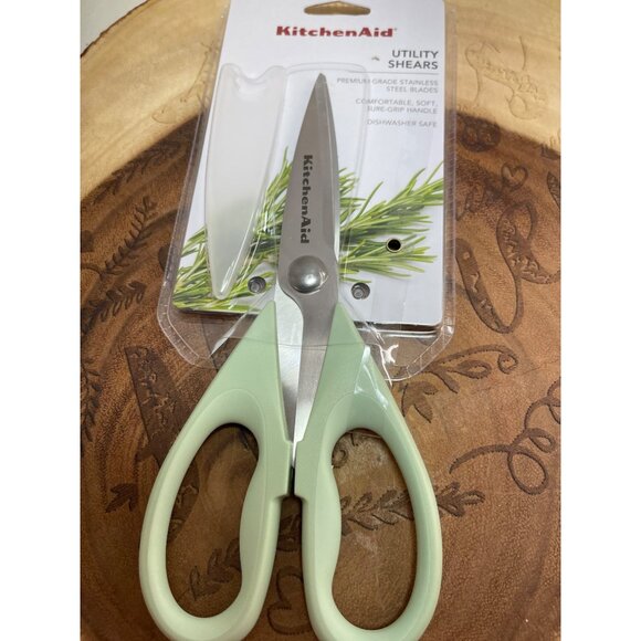 KitchenAid Lt Green Utility Shears Stainless Steel Blades Dishwasher Safe  New! - Picture 2 of 4